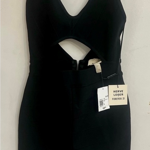 SOLD!!  Herve leger x forever 21 shorts jumpsuit, black bandage - Picture 4 of 6